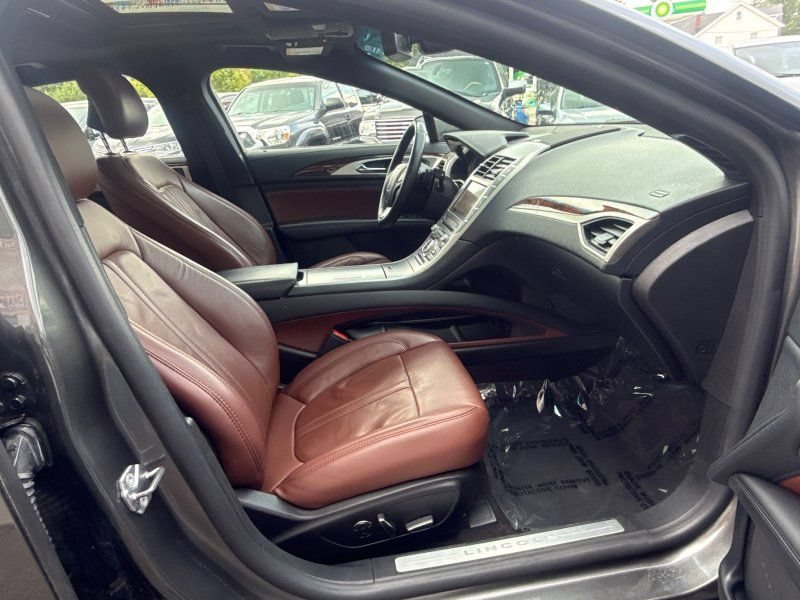 Used 2019 Lincoln MKZ Reserve AWD/4WD image 17