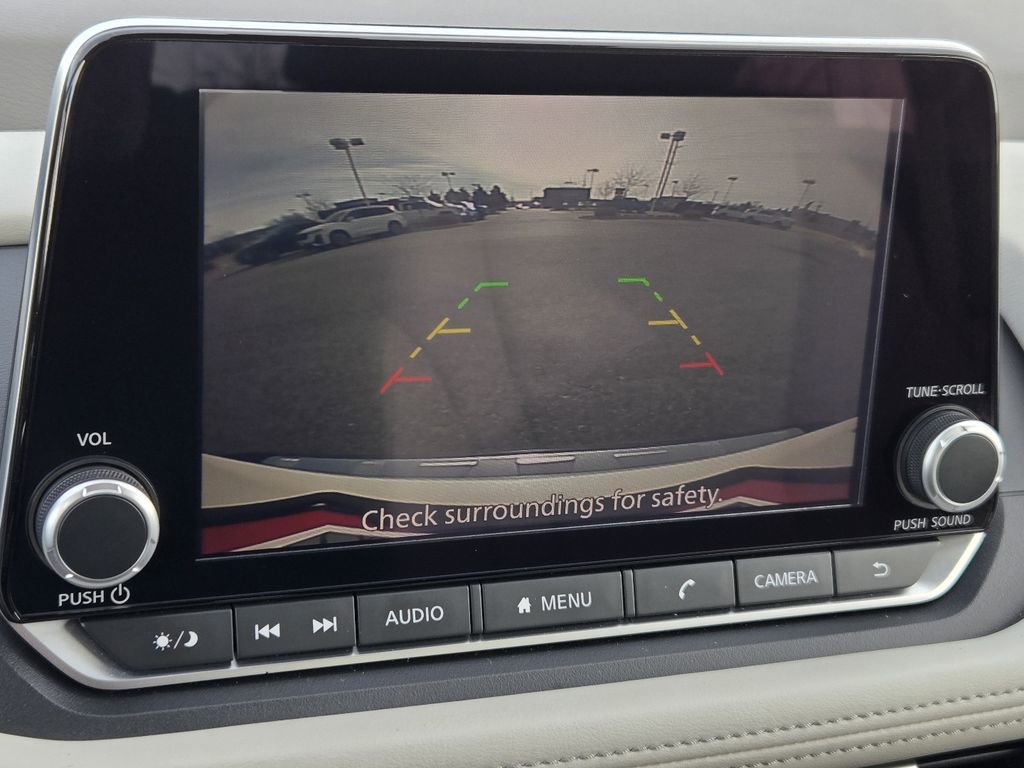 Used 2023 Nissan Rogue SV image 24