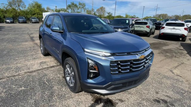 New 2027 Chevrolet Equinox LT w/ LPO, Floor Liner Package FWD image 4
