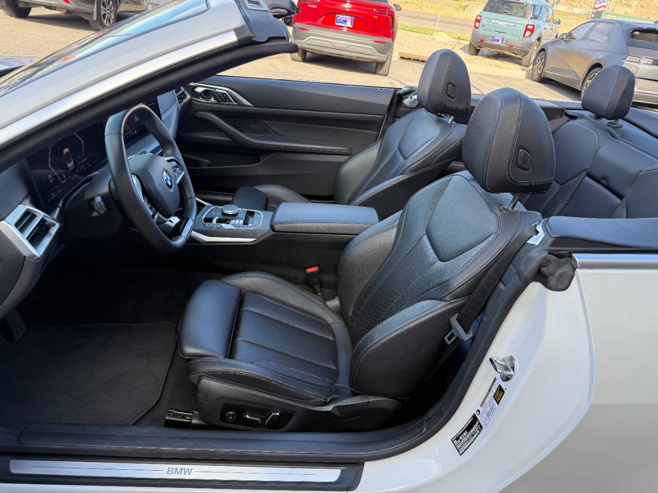 Used 2025 BMW 430i Convertible w/ Premium Package RWD image 3
