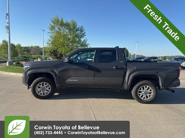 Used 2024 Toyota Tacoma SR5 AWD/4WD image 13