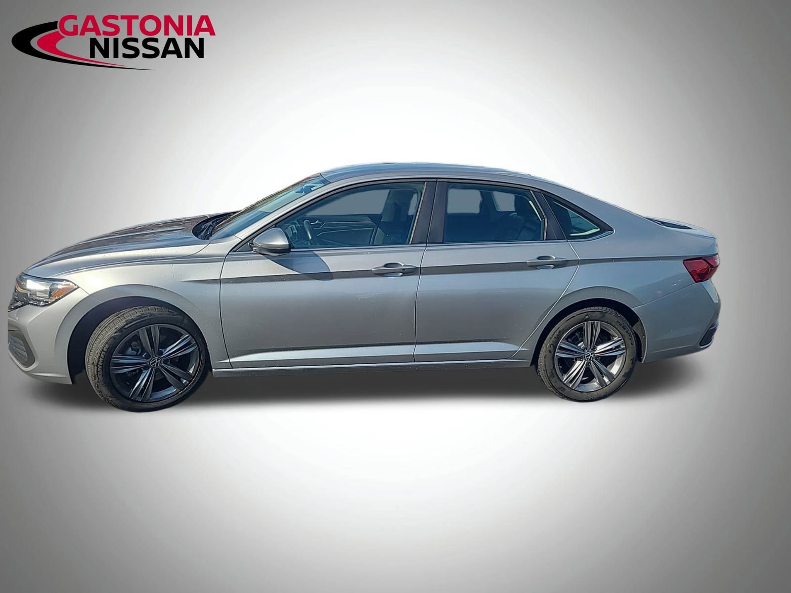 Used 2024 Volkswagen Jetta SE image 7