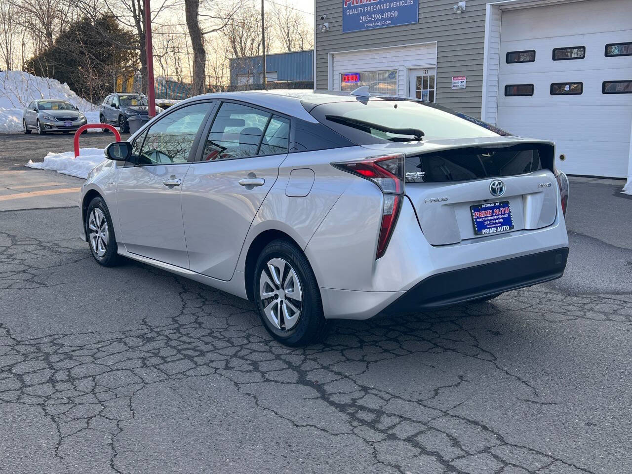 Used 2016 Toyota Prius Two image 4