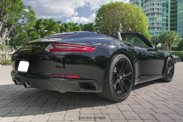 Used 2017 Porsche 911 Carrera S image 8