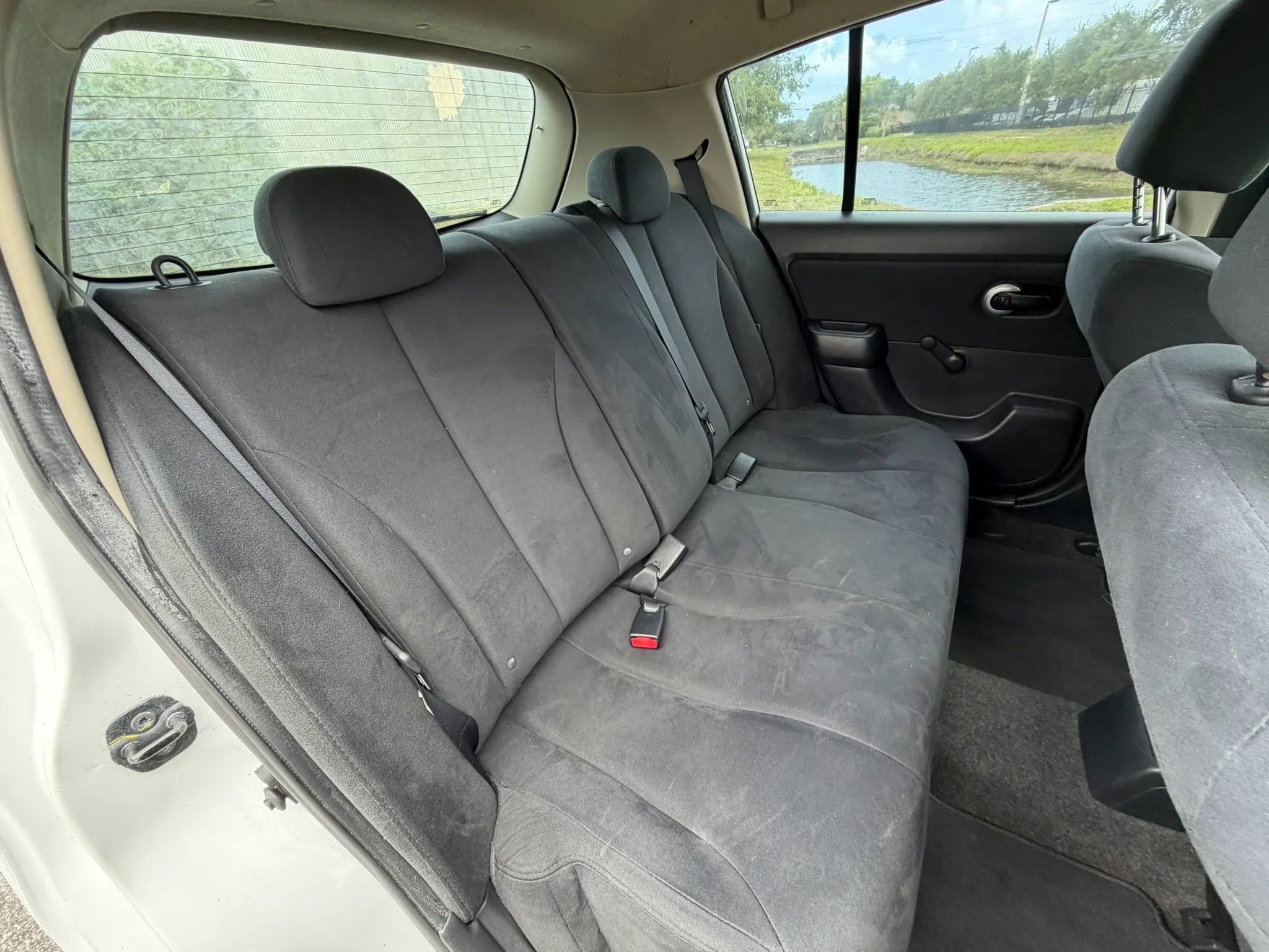 Used 2009 Nissan Versa 1.8 S image 28