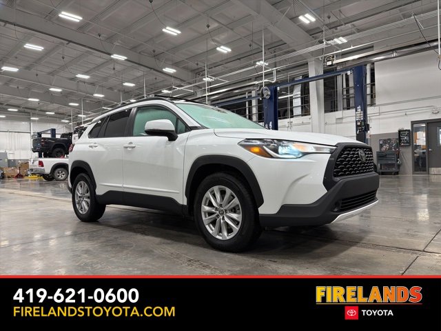 Certified 2023 Toyota Corolla Cross LE image 1