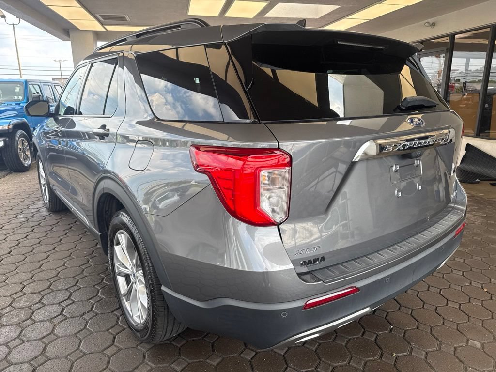 Used 2022 Ford Explorer XLT w/ Equipment Group 202A AWD/4WD image 8