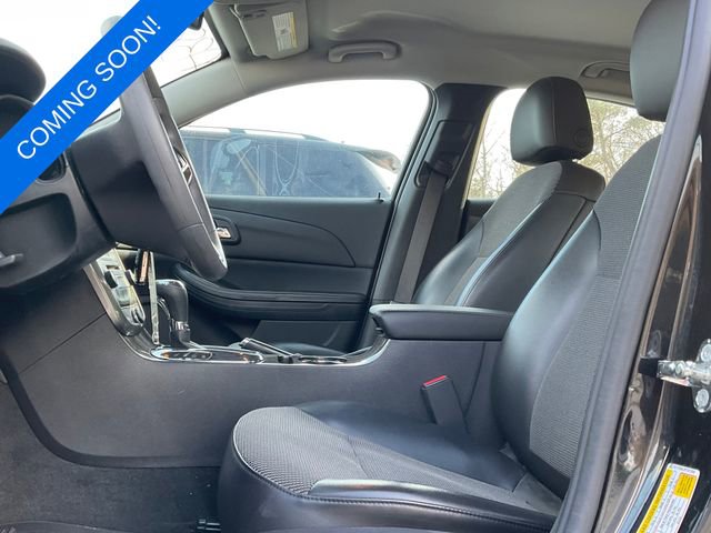 Used 2015 Chevrolet Malibu LT w/ Power Convenience Package FWD image 3