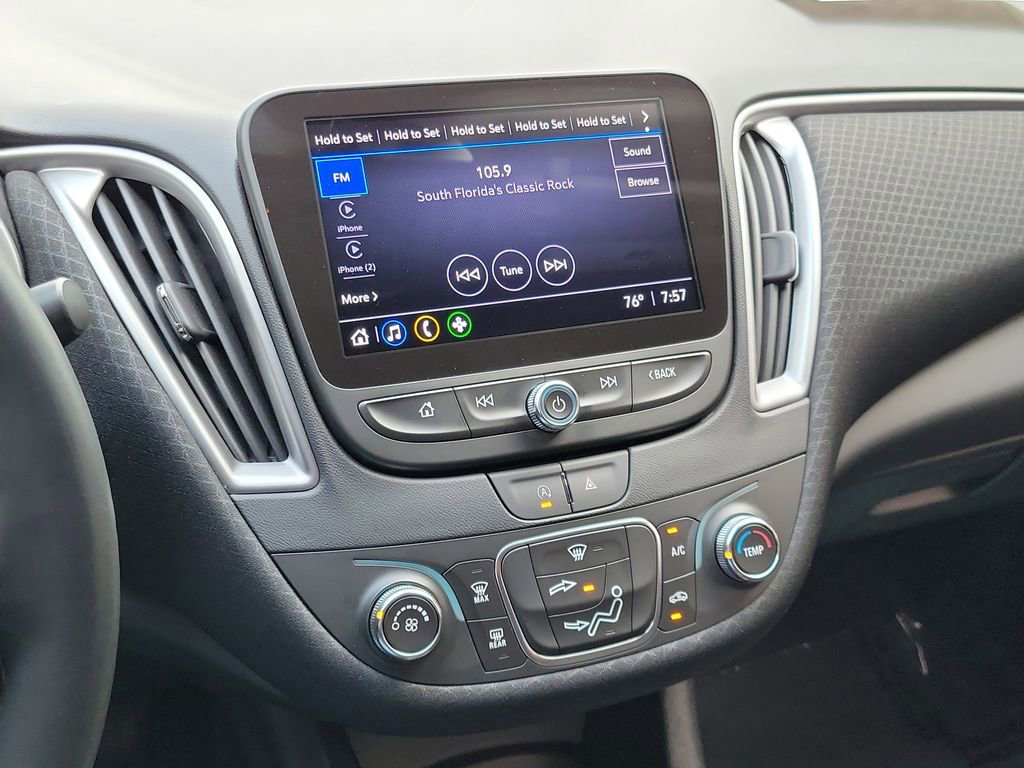 Used 2025 Chevrolet Malibu RS FWD image 22