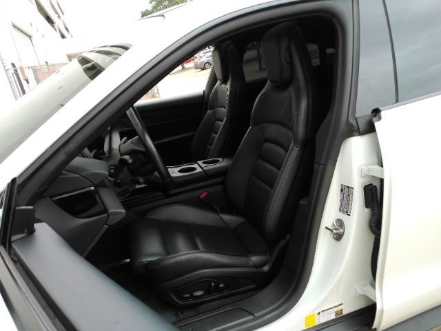Used 2023 Porsche Taycan w/ Premium Package RWD image 6
