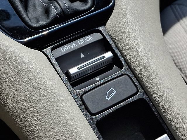 Certified 2023 Honda HR-V LX image 25