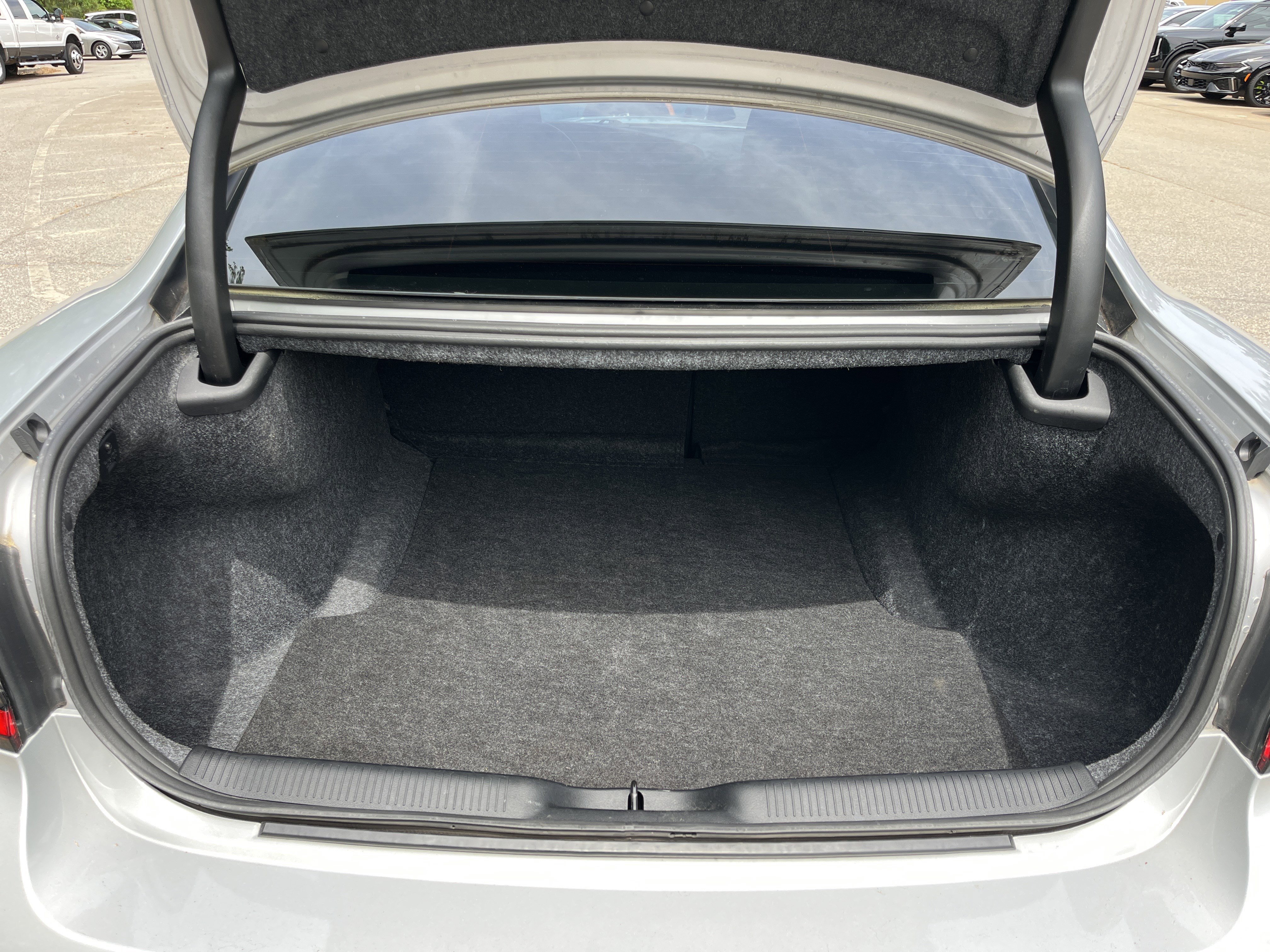 Used 2023 Dodge Charger R/T w/ Blacktop Package image 25