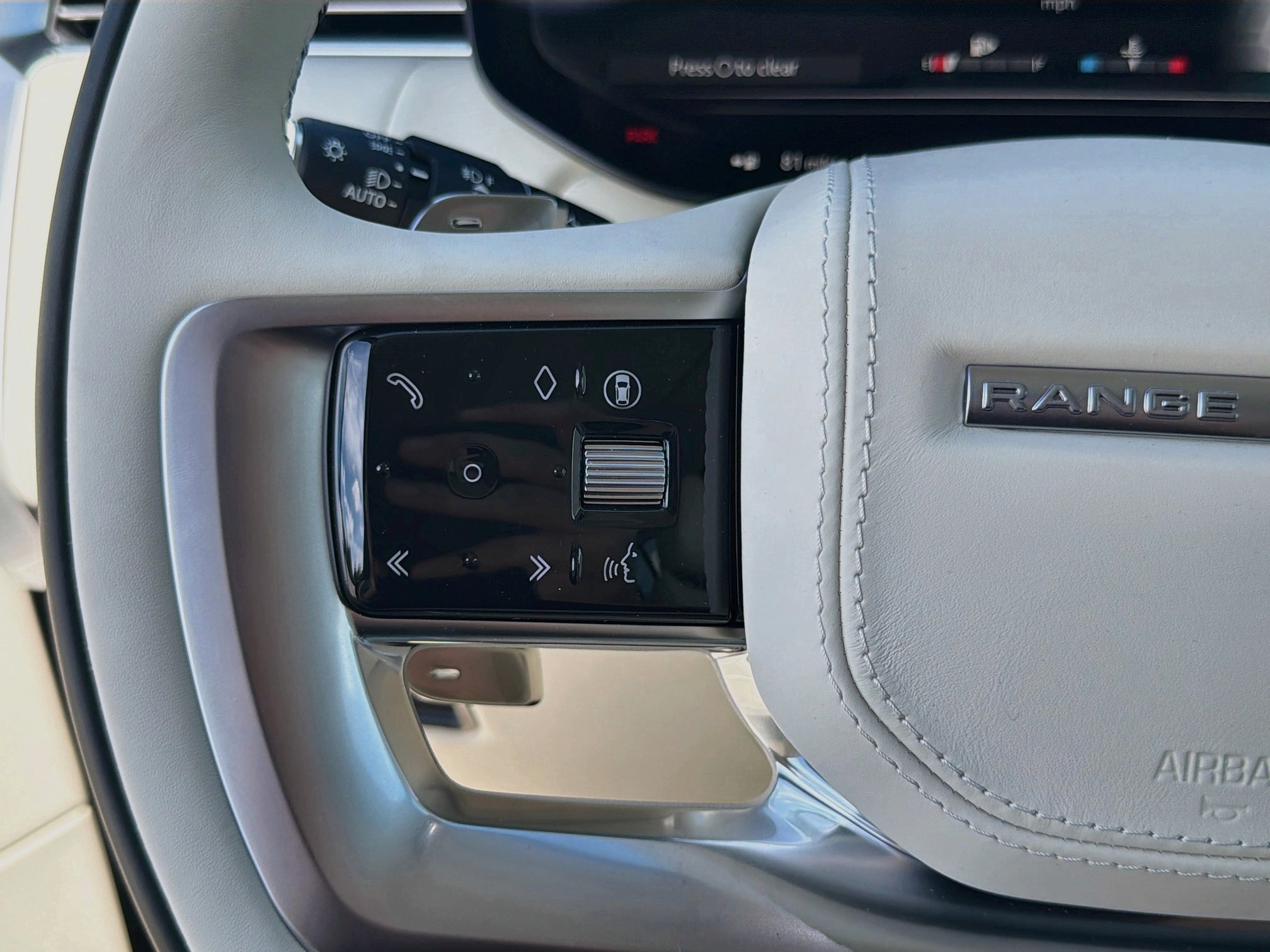 New 2026 Land Rover Range Rover SE AWD/4WD image 39