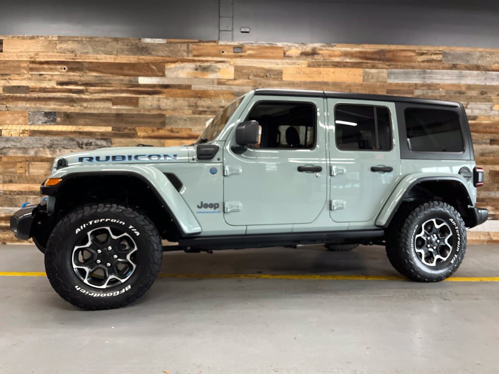Used 2023 Jeep Wrangler Unlimited Rubicon 4xe w/ Cold Weather Group AWD/4WD image 21