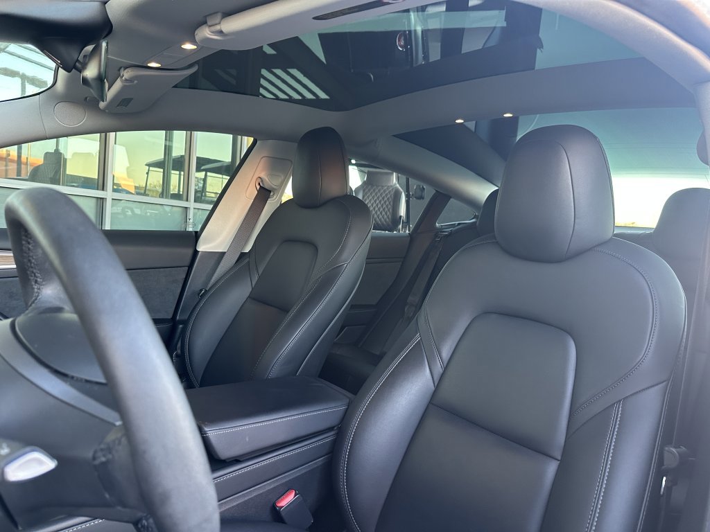 Used 2023 Tesla Model 3 Standard Range image 31