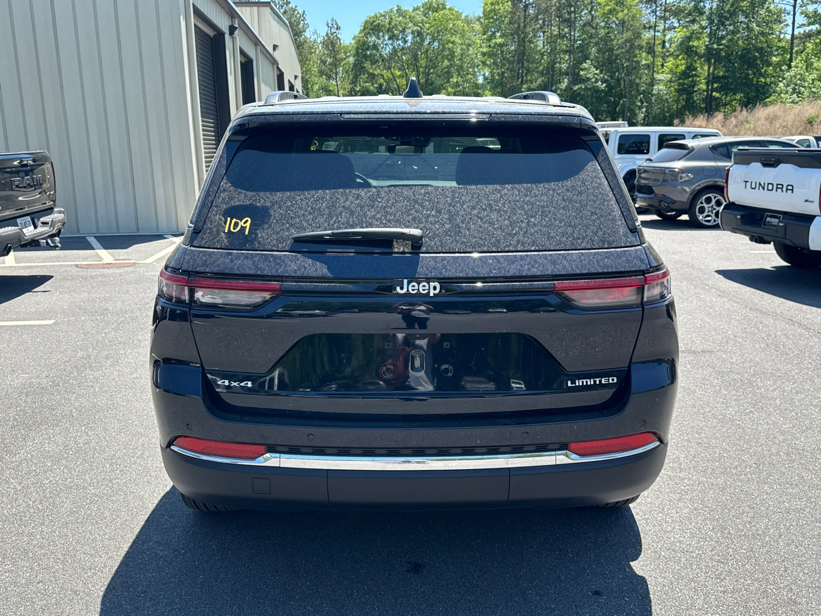 Used 2024 Jeep Grand Cherokee Limited image 6