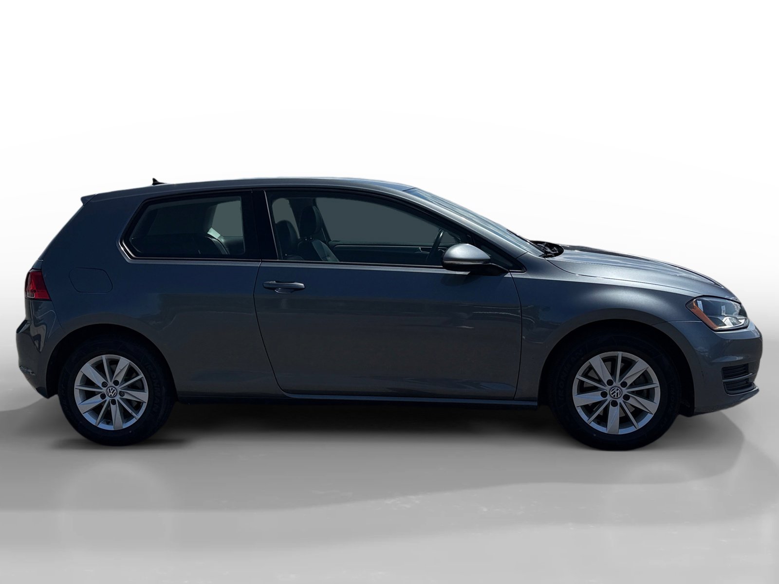 Used 2015 Volkswagen Golf S FWD image 6