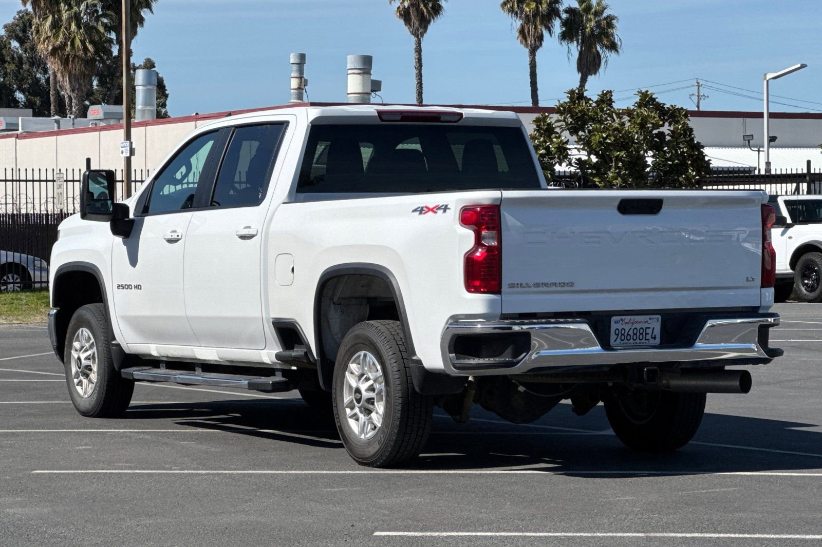 Used 2025 Chevrolet Silverado 2500 LT w/ Convenience Package AWD/4WD image 6