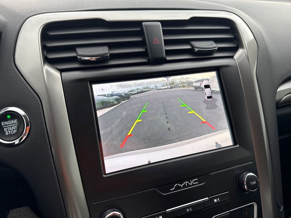 Used 2020 Ford Fusion SE image 30
