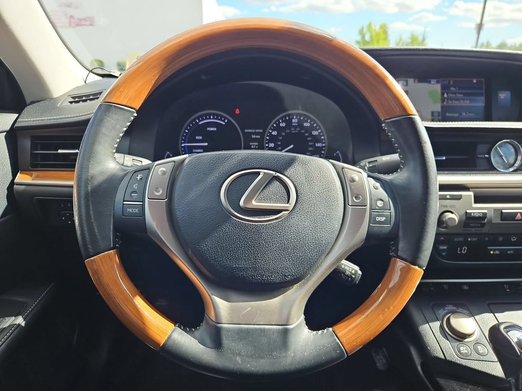 Used 2015 Lexus ES 300h w/ Navigation System Package FWD image 14