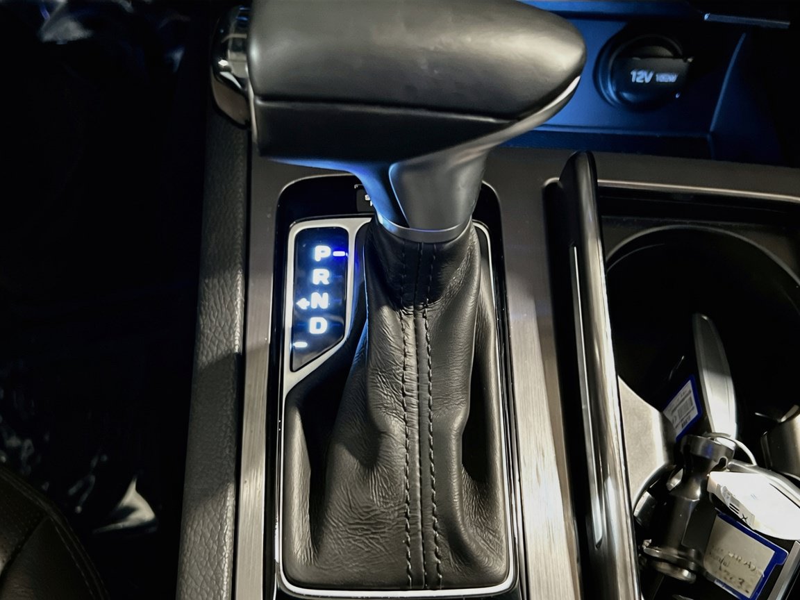 Used 2019 Genesis G80 3.8 RWD image 13