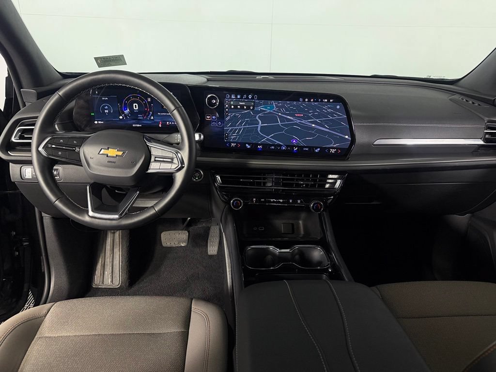 Used 2026 Chevrolet Traverse LT w/ Driver Confidence Package FWD image 13