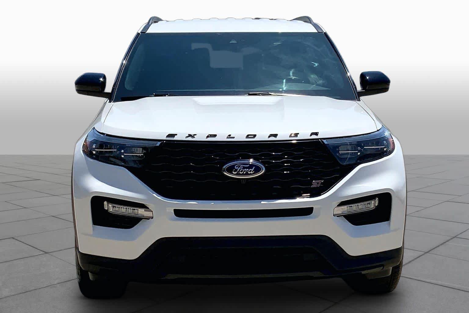 Used 2023 Ford Explorer ST AWD/4WD image 4