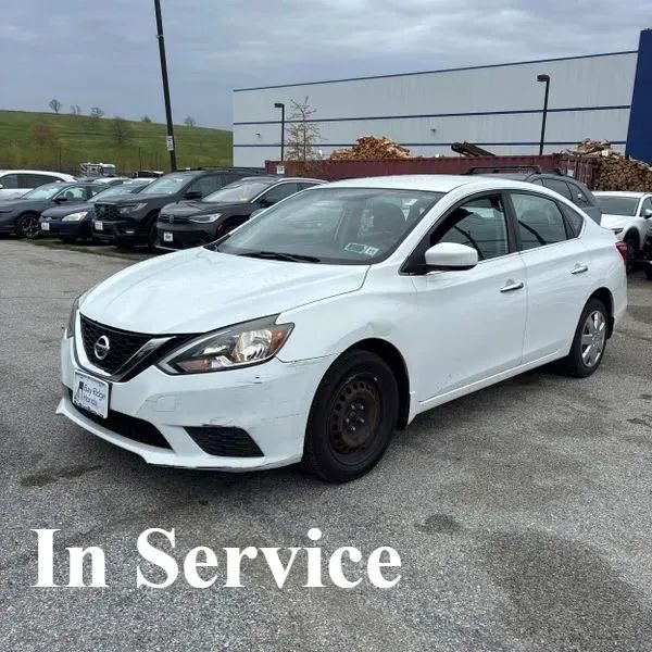 Used 2017 Nissan Sentra SV FWD image 1