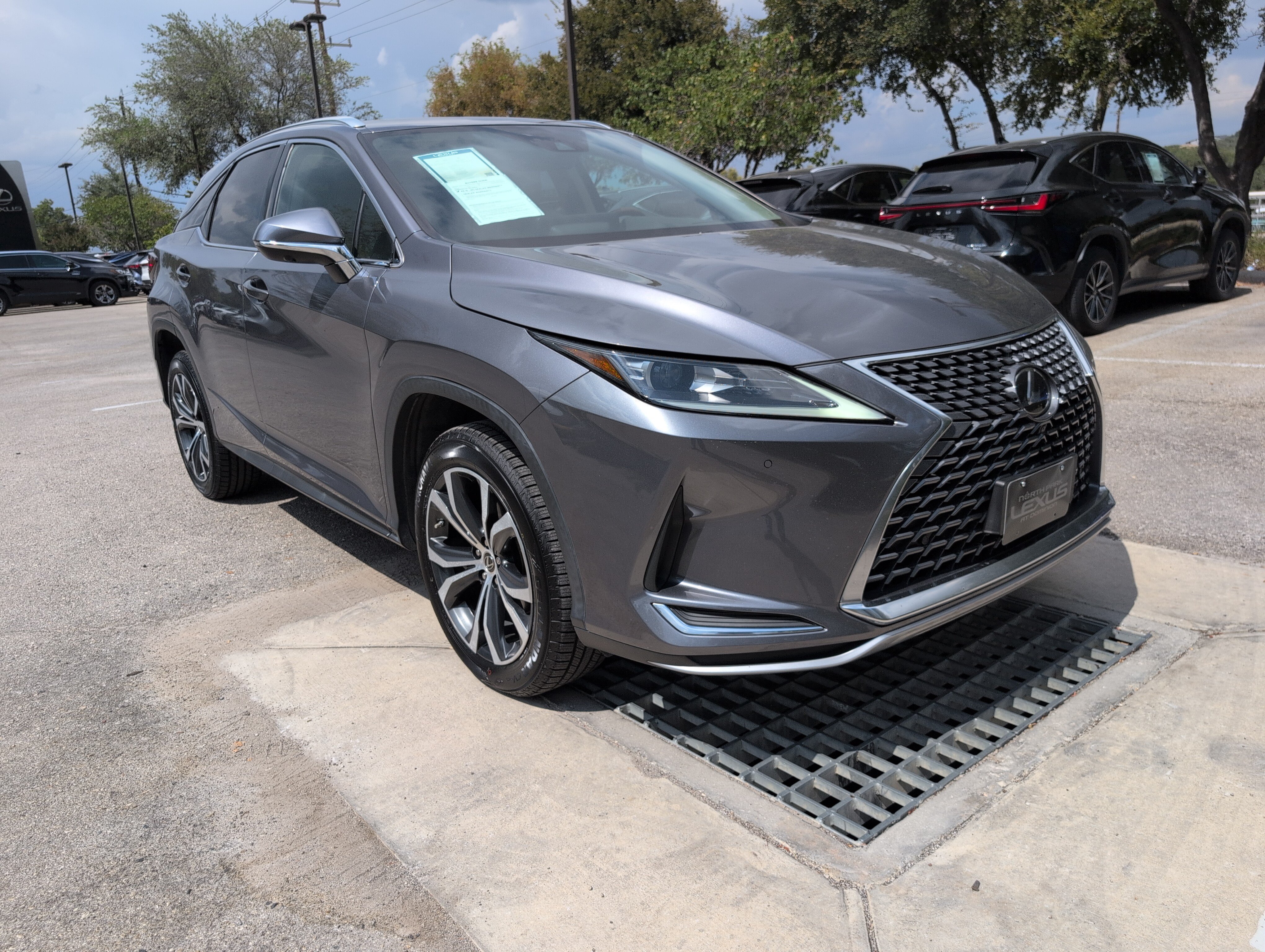 Certified 2022 Lexus RX 350 FWD w/ Premium Package image 2