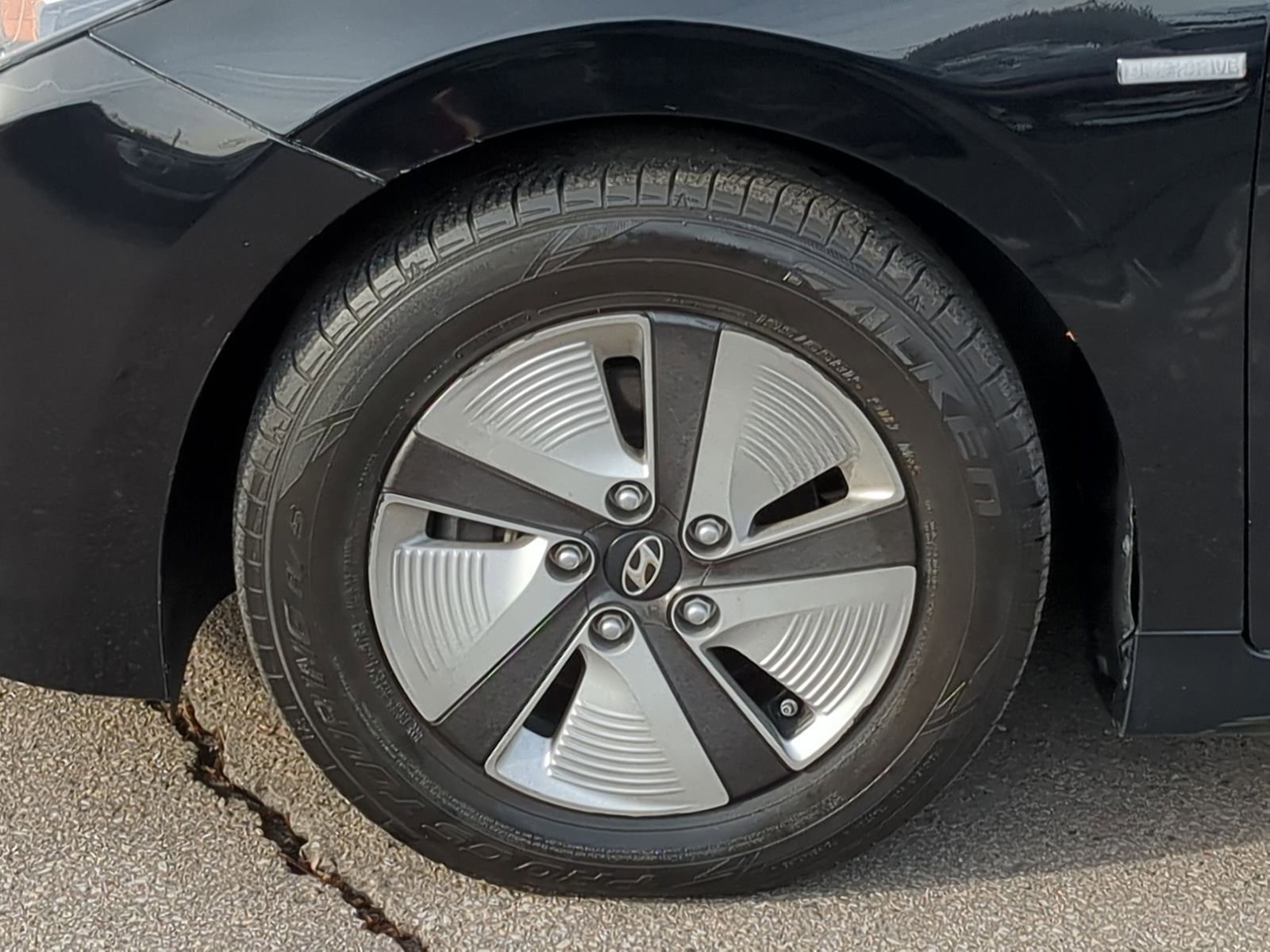 Used 2020 Hyundai Ioniq Blue image 16