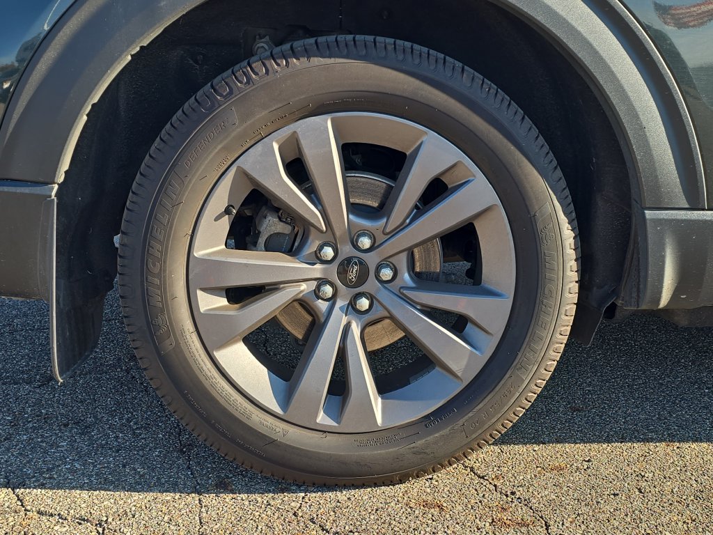Used 2022 Ford Explorer XLT w/ Equipment Group 202A AWD/4WD image 34