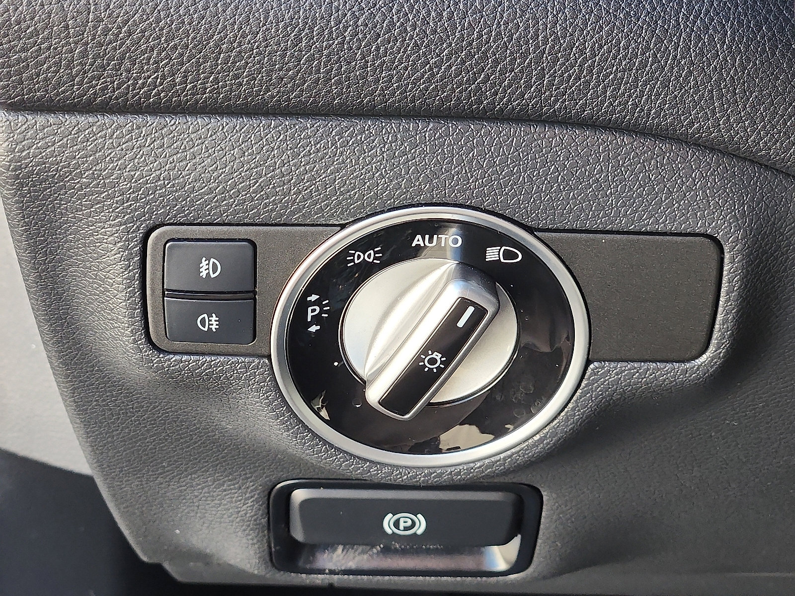 Used 2019 Mercedes-Benz GLA 250 4MATIC image 25