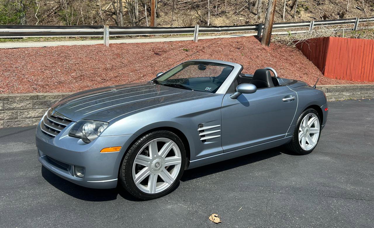 Used 2005 Chrysler Crossfire Limited image 2