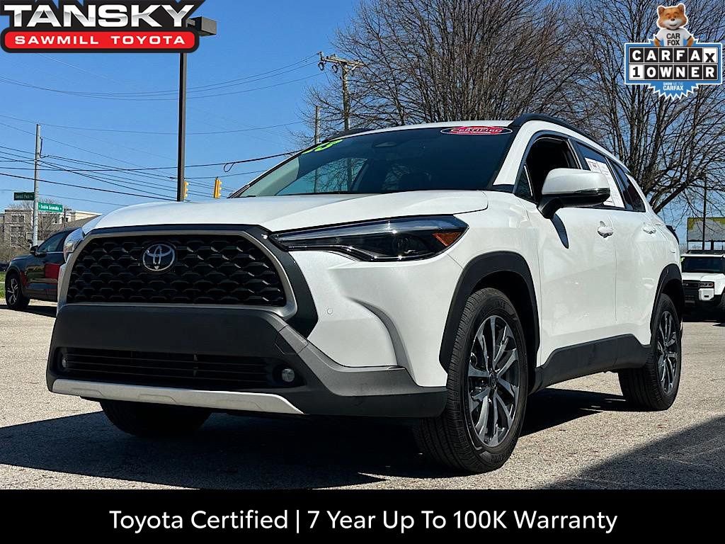 Certified 2023 Toyota Corolla Cross XLE image 1