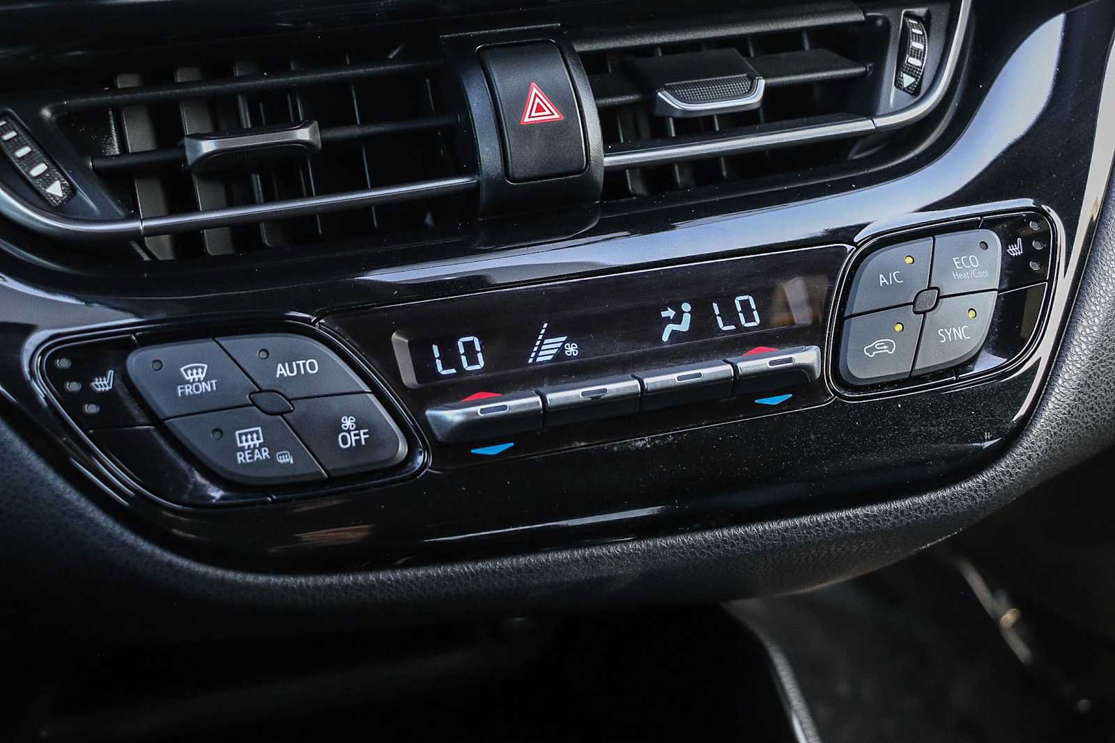 Used 2019 Toyota C-HR Limited FWD image 23