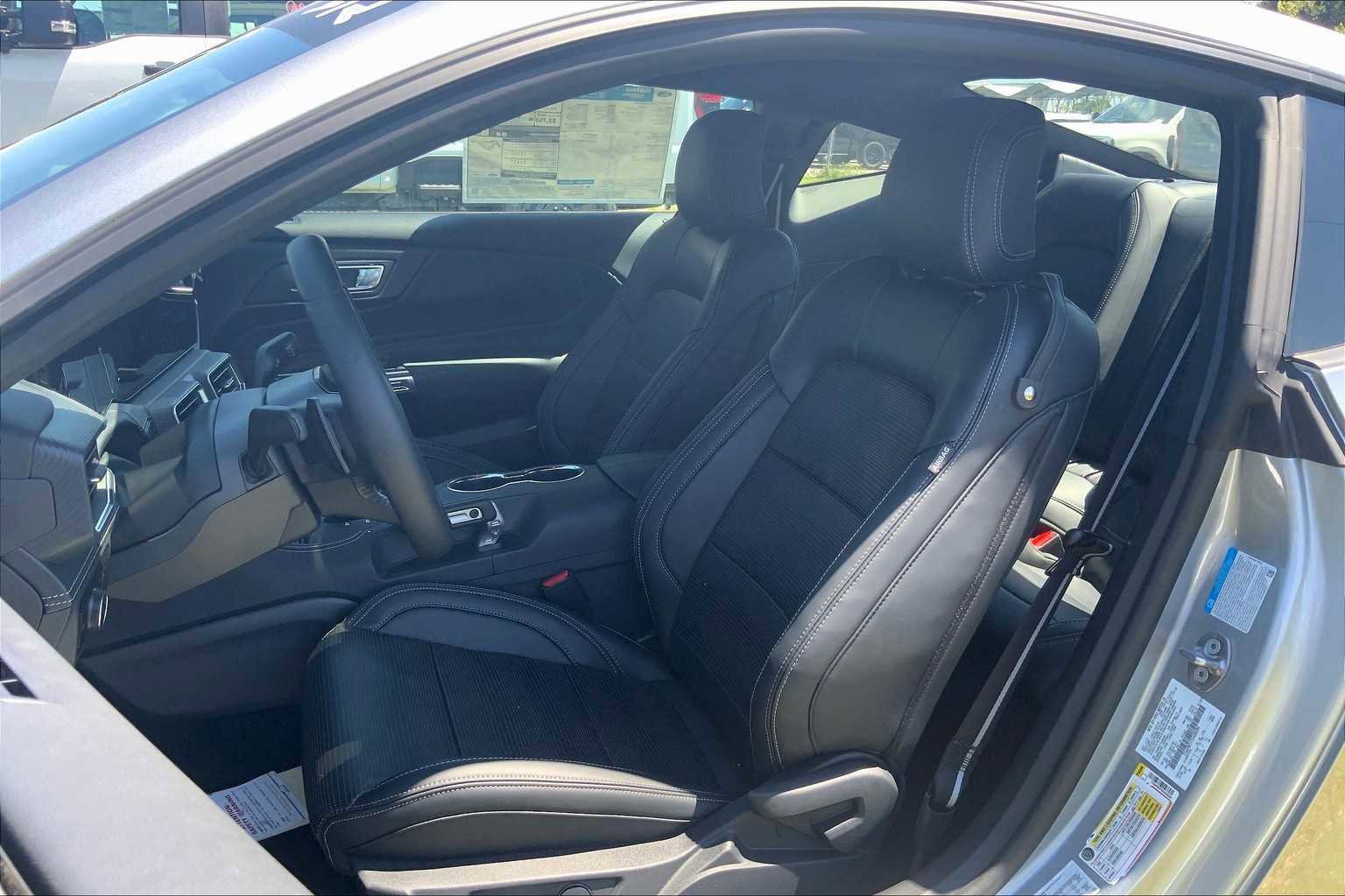 New 2025 Ford Mustang GT Premium w/ GT Performance Package image 9