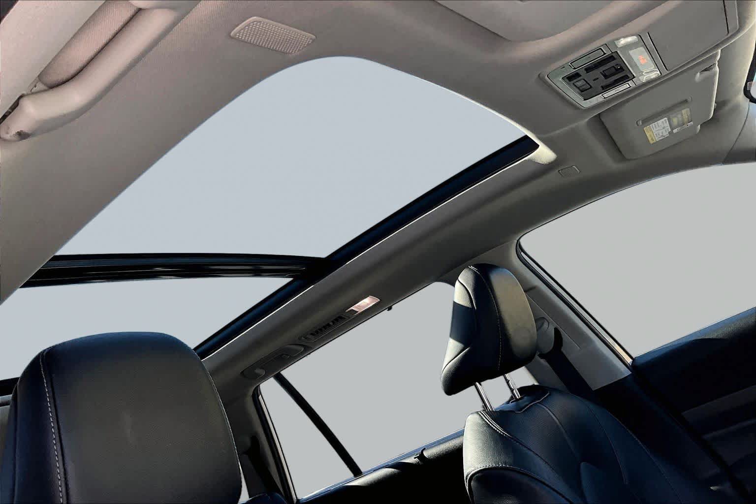 Used 2024 Toyota Grand Highlander AWD image 13