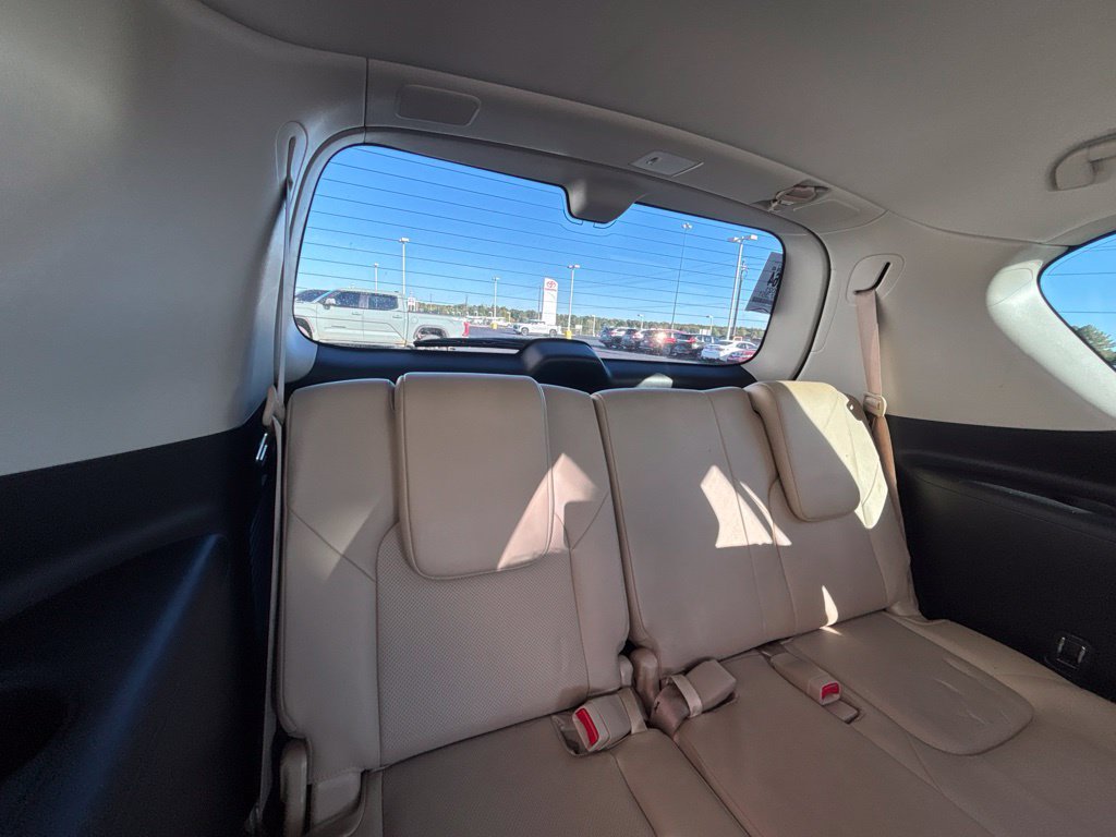 Used 2021 Nissan Armada Platinum w/ Captain's Chairs Package RWD image 32