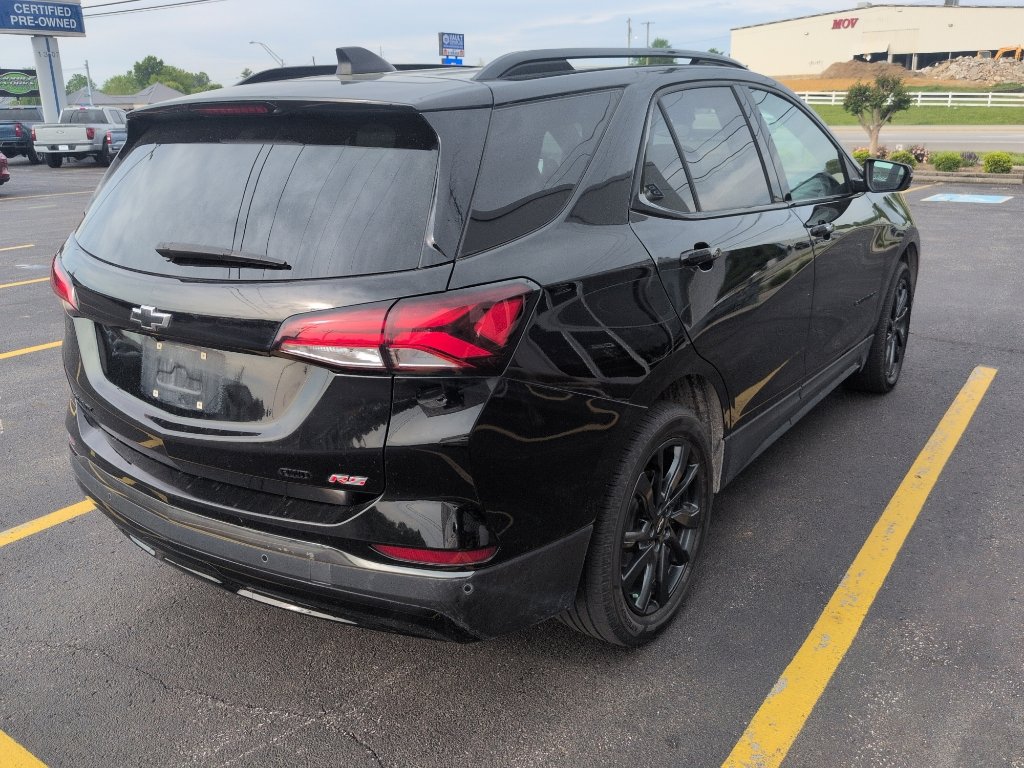 Used 2023 Chevrolet Equinox RS w/ RS Leather Package AWD/4WD image 3