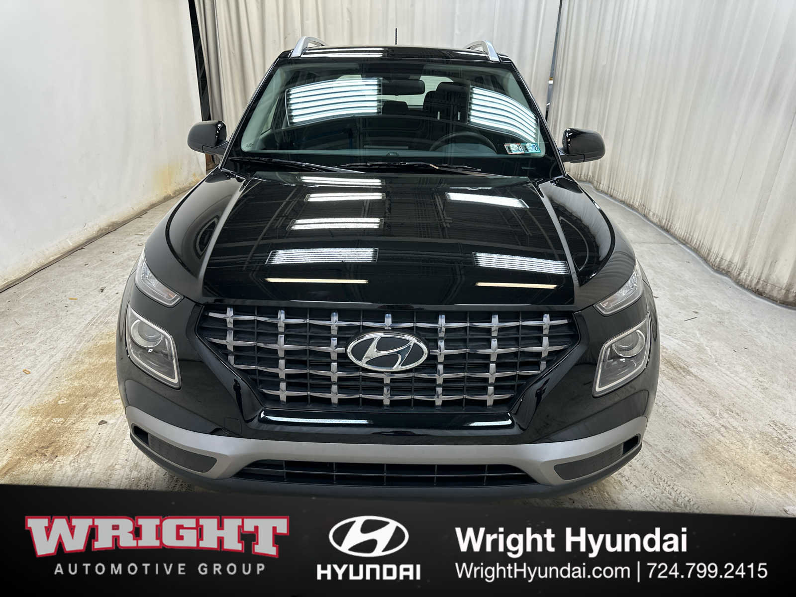 Certified 2025 Hyundai Venue SEL FWD image 2