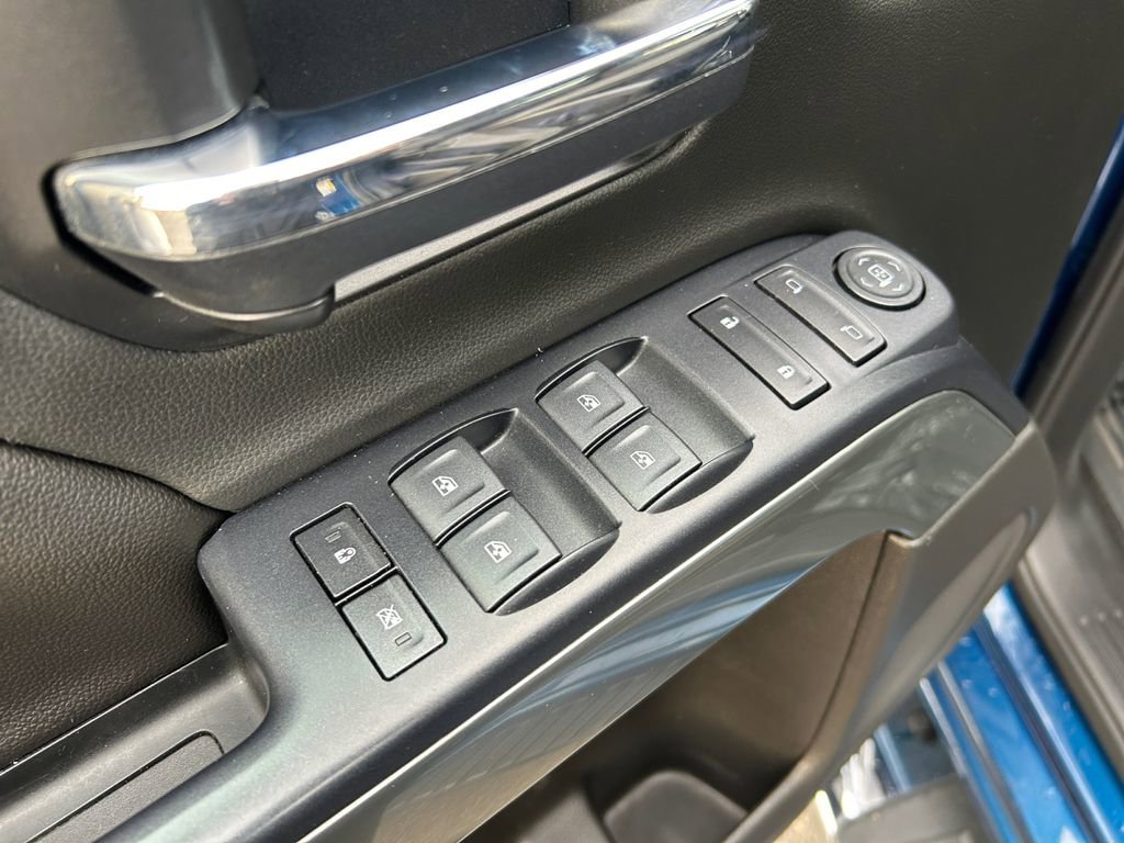 Used 2018 Chevrolet Silverado 1500 LT w/ All Star Edition image 23