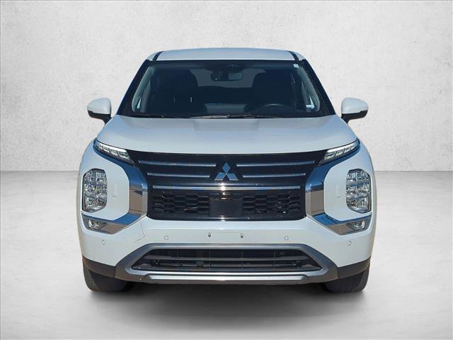 Used 2025 Mitsubishi Outlander SE video 2
