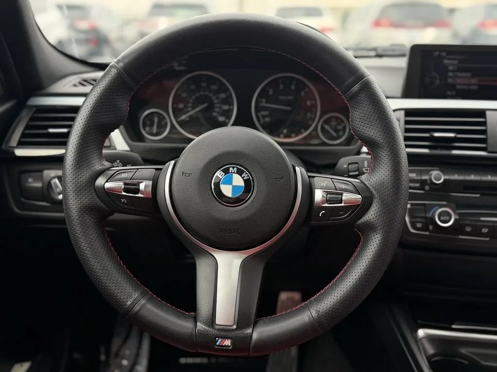 Used 2015 BMW 335i Sedan RWD image 14