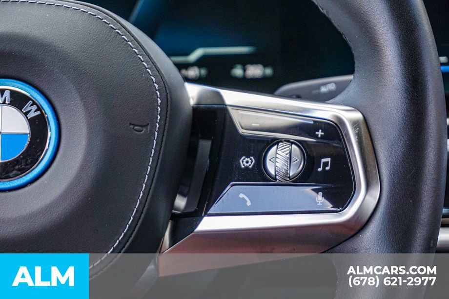 Used 2025 BMW i7 eDrive50 w/ M Sport Package RWD image 31