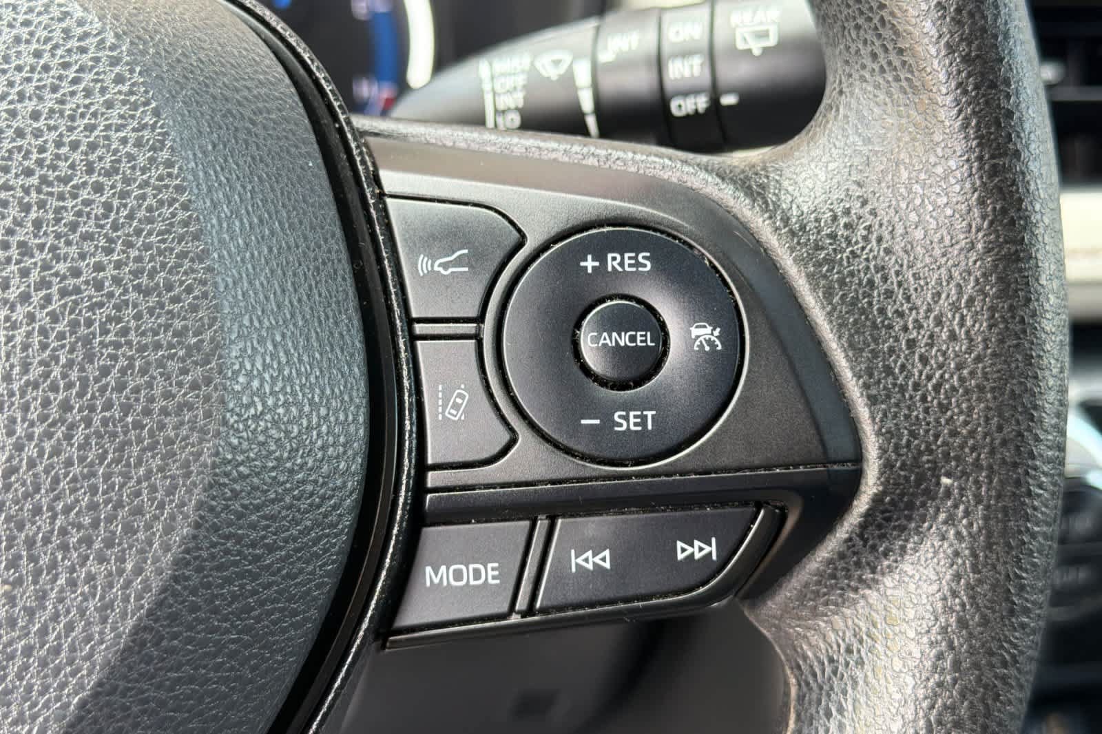 Certified 2023 Toyota RAV4 XLE AWD/4WD image 27
