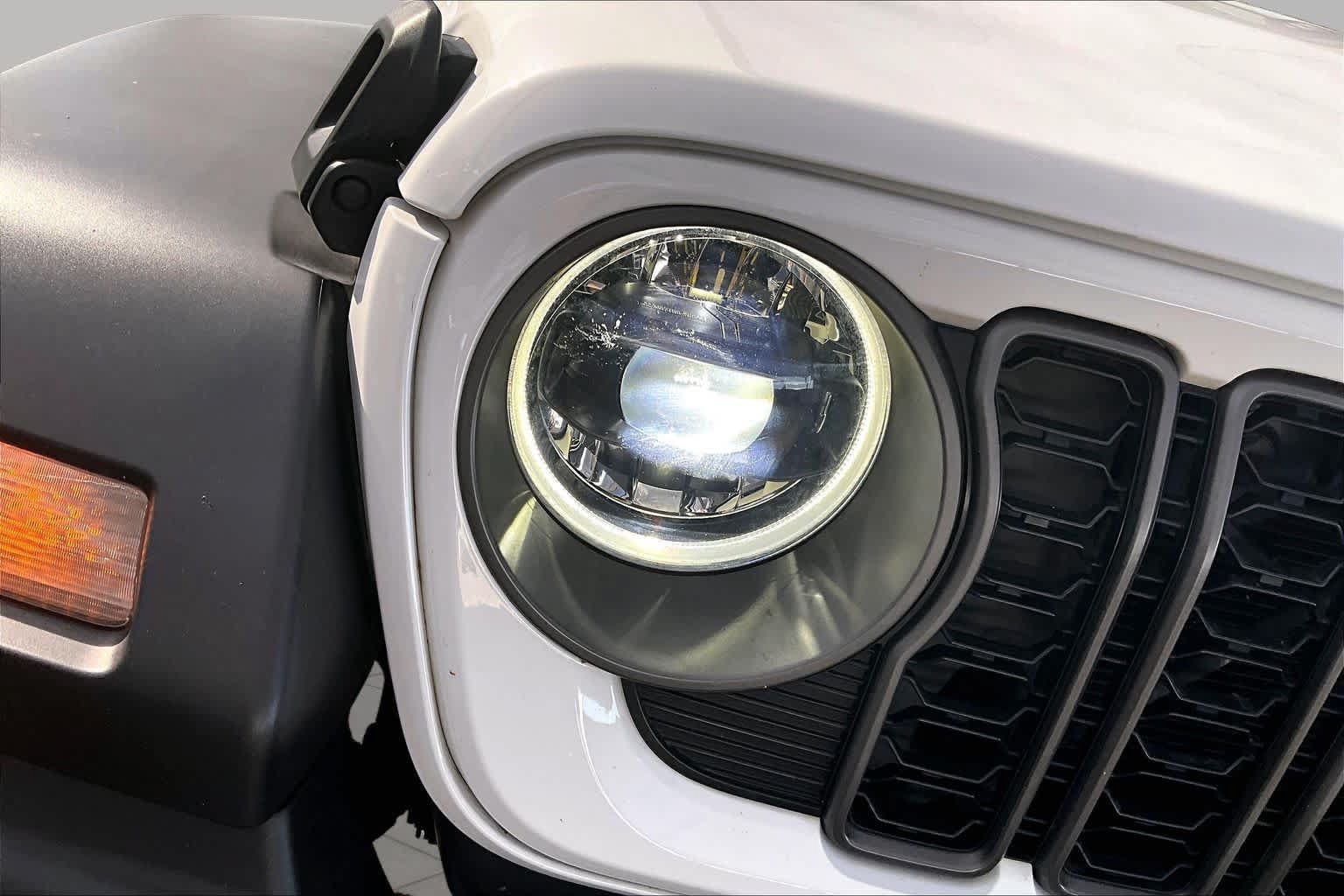 Used 2024 Jeep Wrangler Sport AWD/4WD image 26