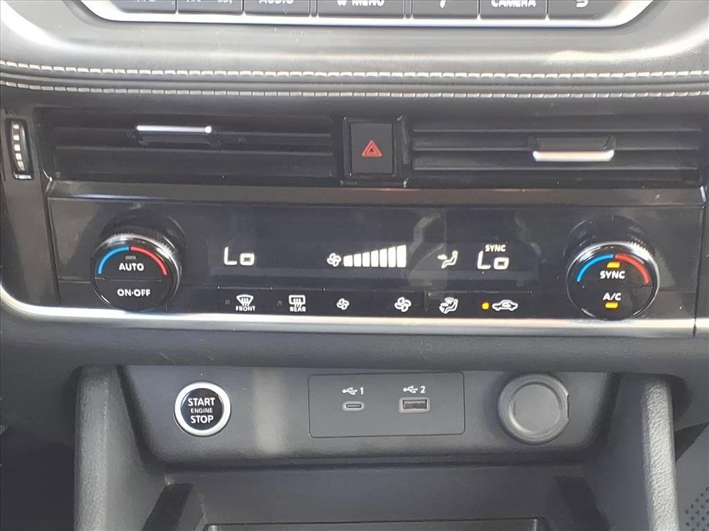 Used 2023 Nissan Rogue SV image 21