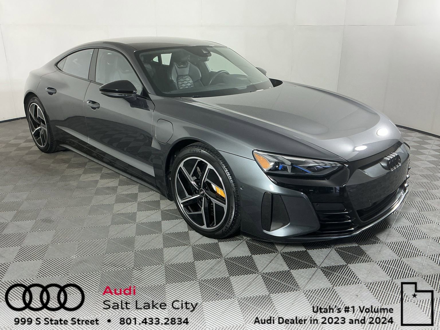 Used 2023 Audi RS e-tron GT w/ Carbon Performance Package image 1