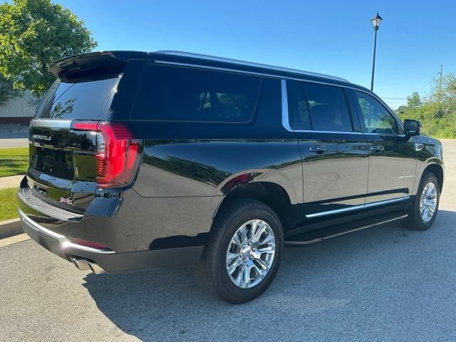Used 2025 GMC Yukon XL Denali w/ LPO, Floor Liner Package AWD/4WD image 6