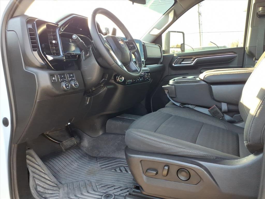Used 2024 Chevrolet Silverado 2500 LT image 12